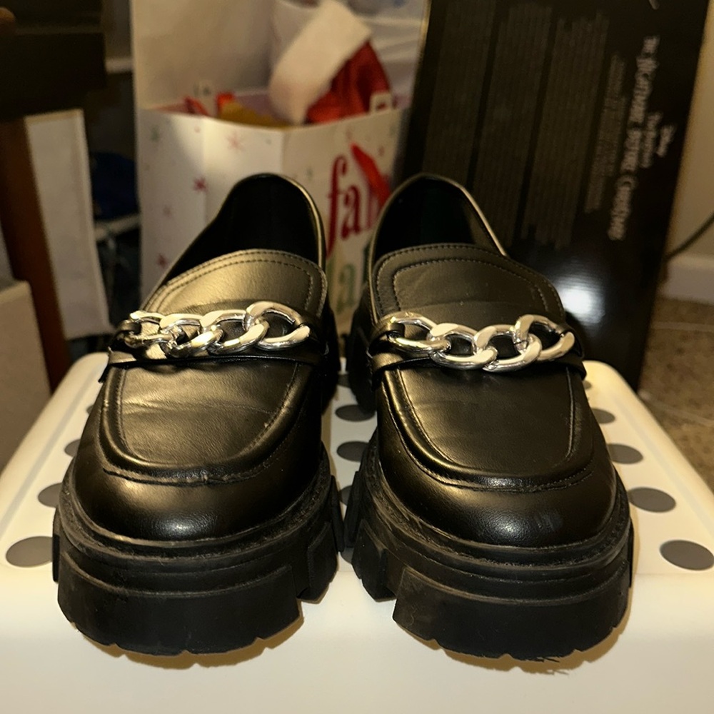 No Boundaries shoes